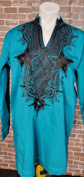 Men's locally made Top with embroidery in the front and on the sleeves. - Picture 2 of 7